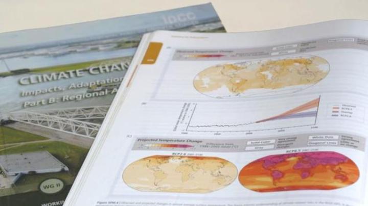 Enhancing the accessibility of climate change data&nbsp;visuals